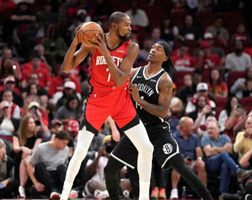 爱游戏官方休斯敦火箭迎CBA常规赛关键赛；集结日战术微调；底气十足；控场能力受关注的简单介绍