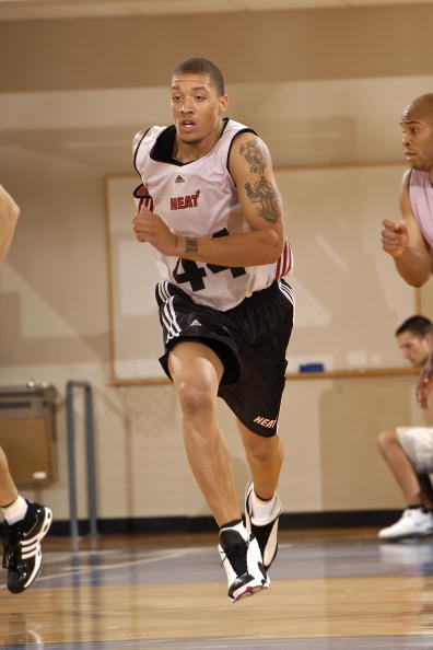 包含今夜欧篮联焦点战；奥兰多魔术内部沟通；信心回归；训练强度明显提升的词条