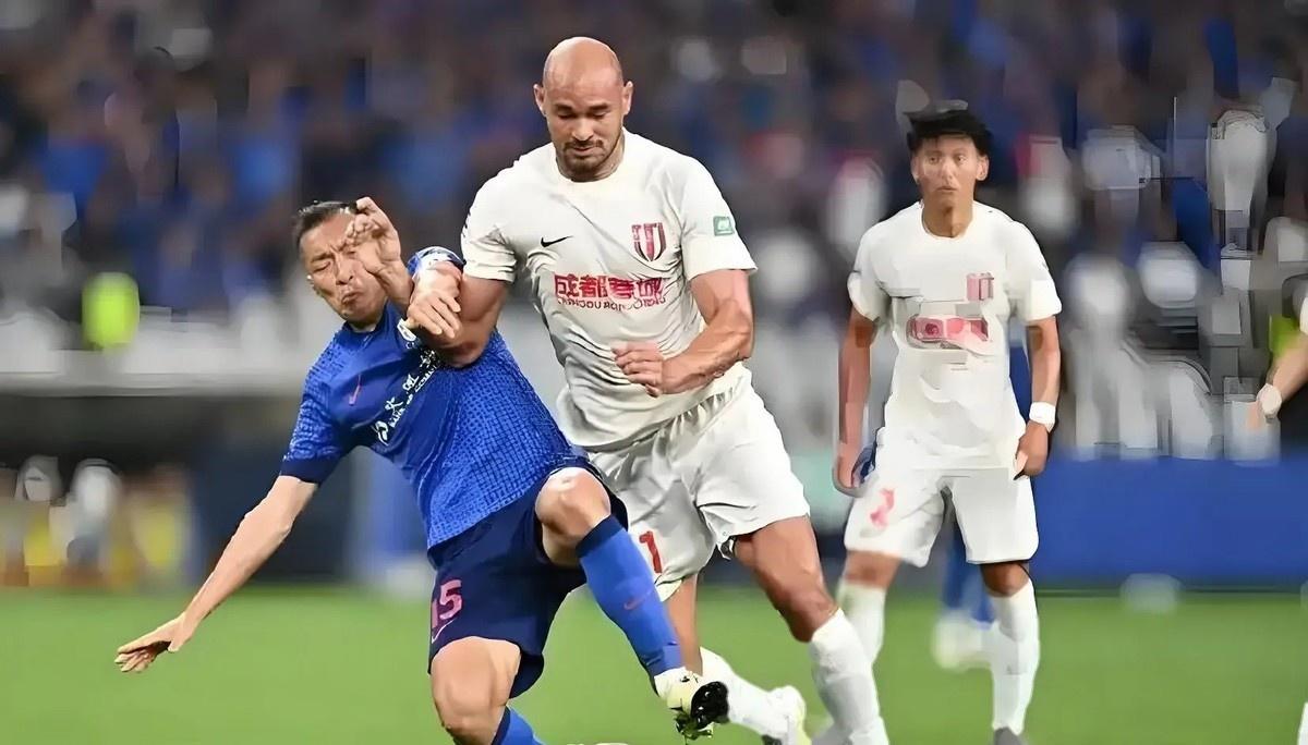 爱游戏入口关于集结日成都蓉城备战中超，战术微调细节曝光，赛场秩序良好，纪律约束更严格的信息